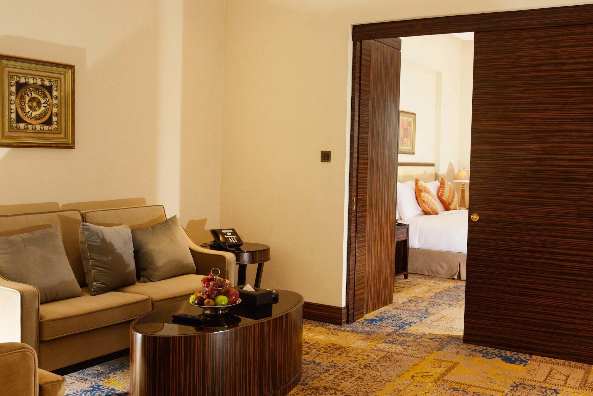 Hotel Warwick Al Khobar Esterno foto