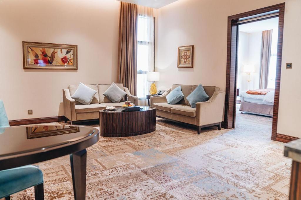 Hotel Warwick Al Khobar Esterno foto