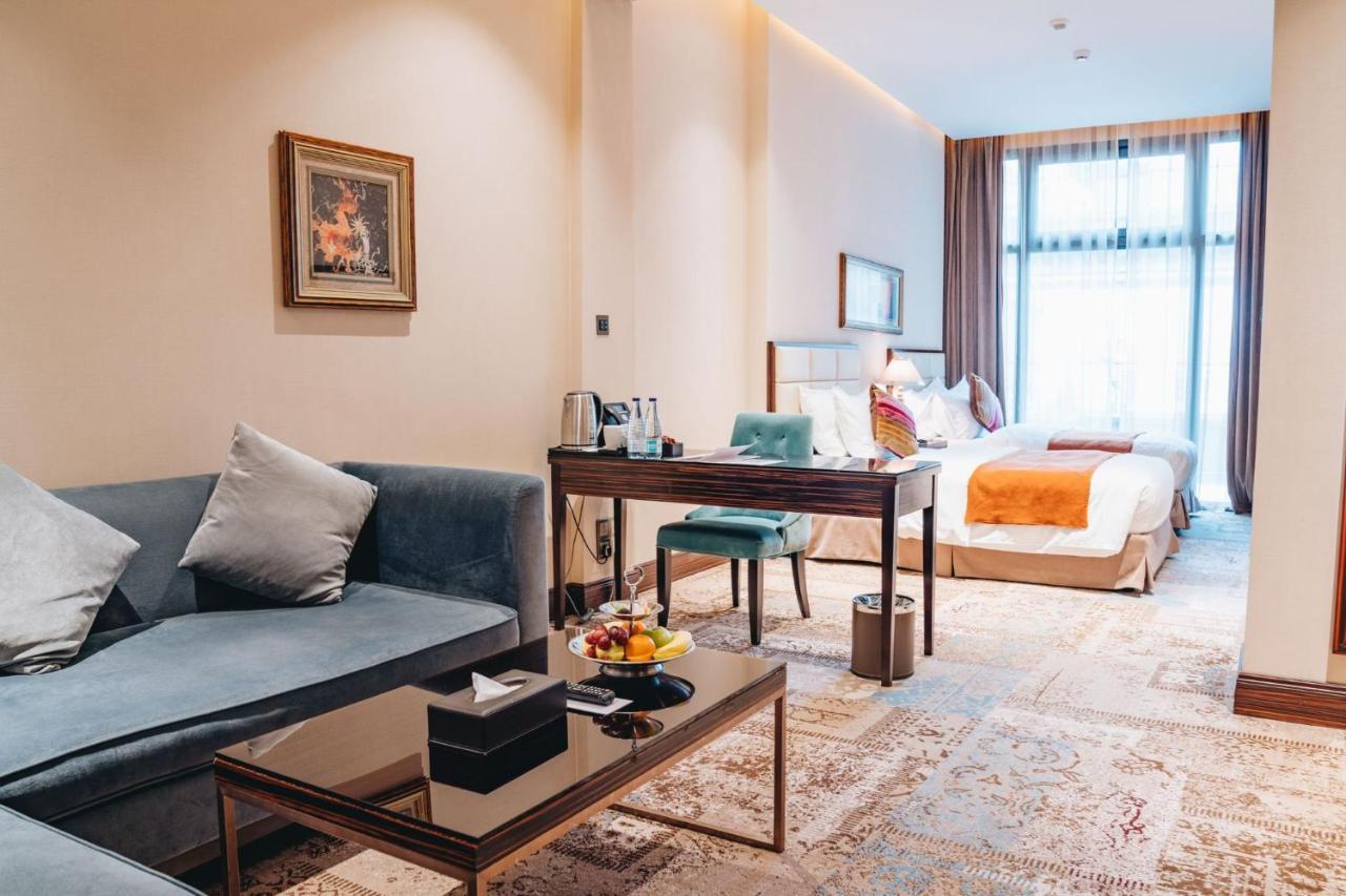 Hotel Warwick Al Khobar Esterno foto