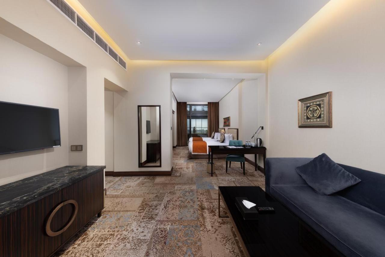 Hotel Warwick Al Khobar Esterno foto