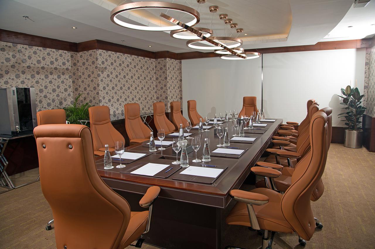 Hotel Warwick Al Khobar Esterno foto