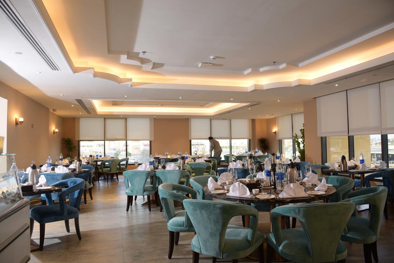 Hotel Warwick Al Khobar Esterno foto